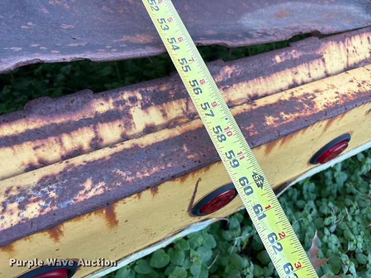 image for item FI0083 2000 L&L Trailer equipment trailer