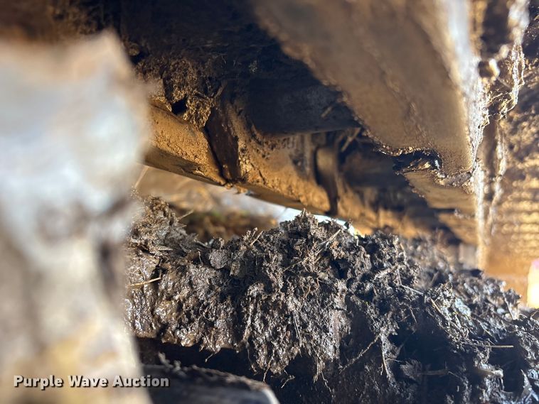 image for item FI0085 2002 John Deere 120 excavator