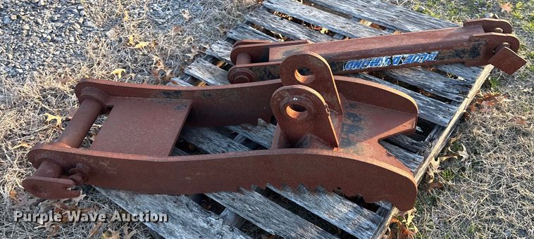 image for item FI0085 2002 John Deere 120 excavator