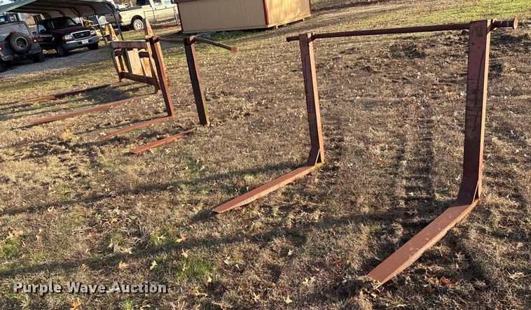 image for item FI0092 8'L L90B loader forks