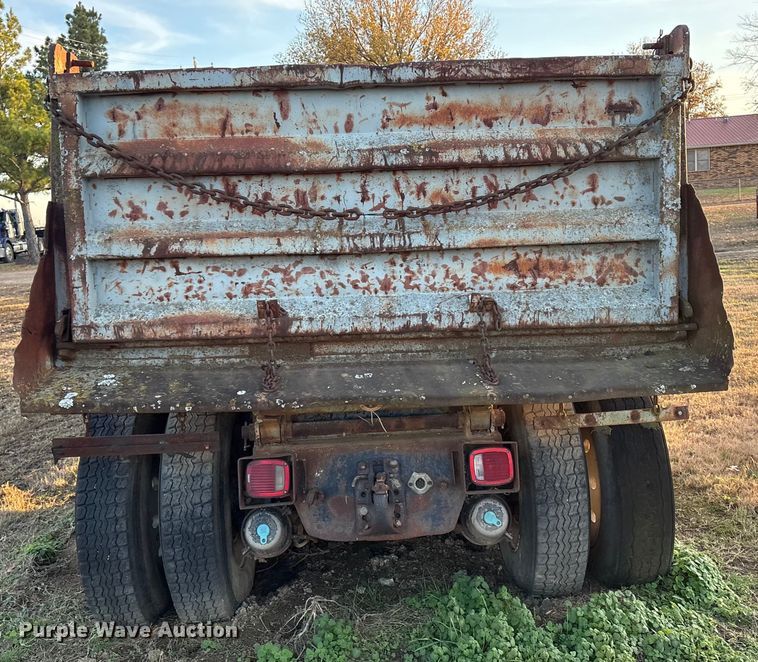 image for item FI0095 1973 Mack RL700L dump truck
