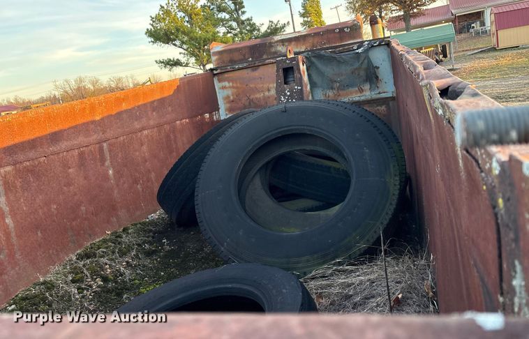 image for item FI0095 1973 Mack RL700L dump truck