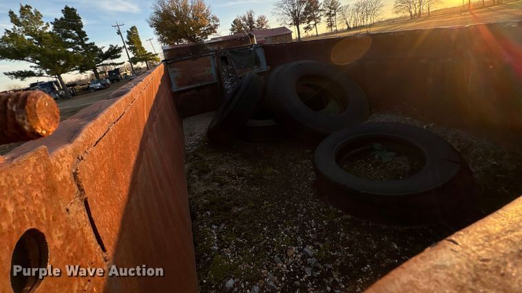 image for item FI0095 1973 Mack RL700L dump truck