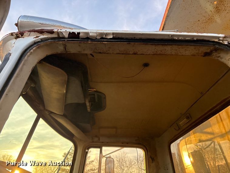 image for item FI0095 1973 Mack RL700L dump truck