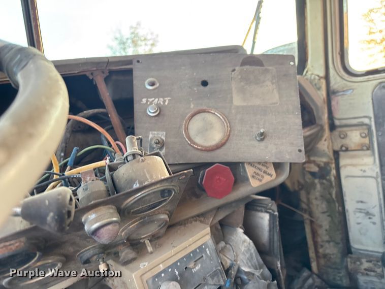 image for item FI0095 1973 Mack RL700L dump truck