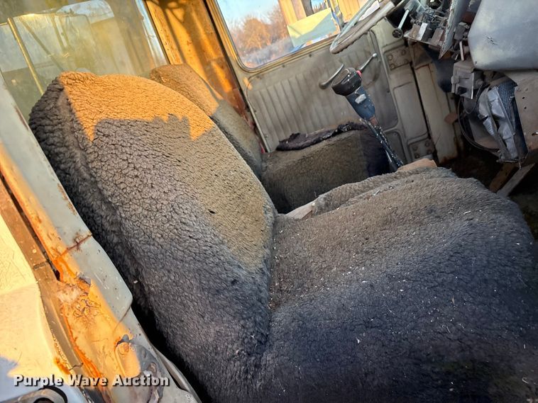 image for item FI0095 1973 Mack RL700L dump truck