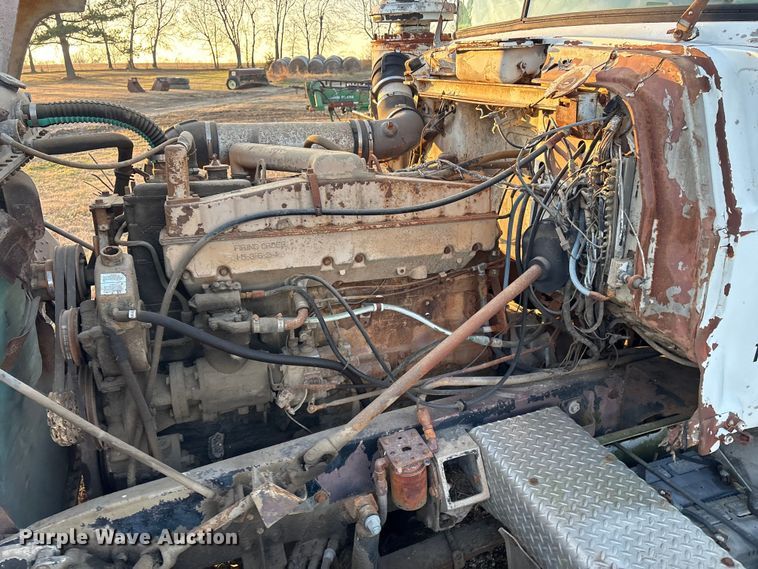 image for item FI0095 1973 Mack RL700L dump truck