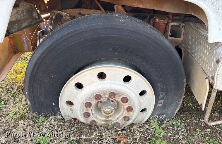 image for item FI0095 1973 Mack RL700L dump truck