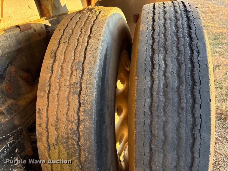 image for item FI0095 1973 Mack RL700L dump truck