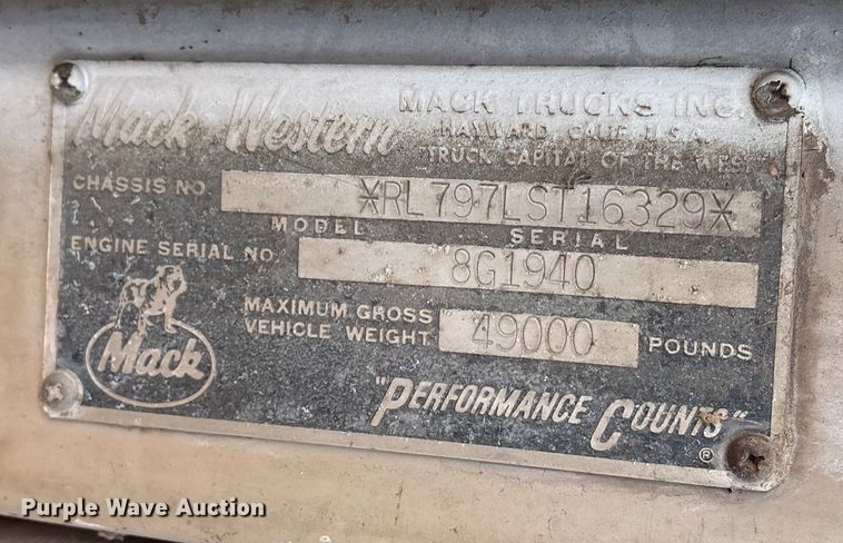 image for item FI0095 1973 Mack RL700L dump truck