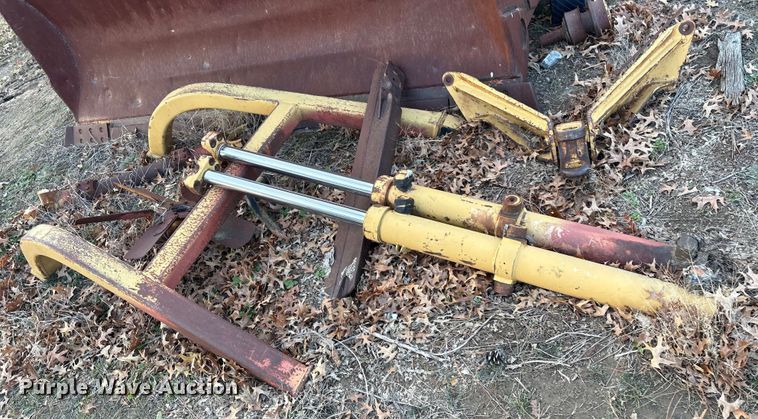 image for item FI0098 Caterpillar D6D dozer