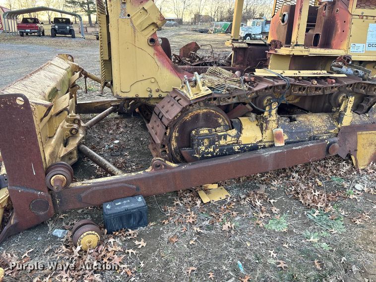 image for item FI0098 Caterpillar D6D dozer