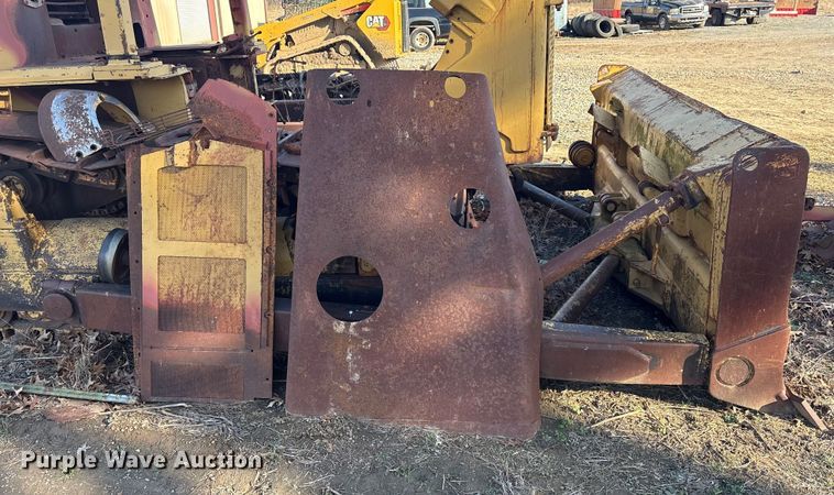 image for item FI0098 Caterpillar D6D dozer