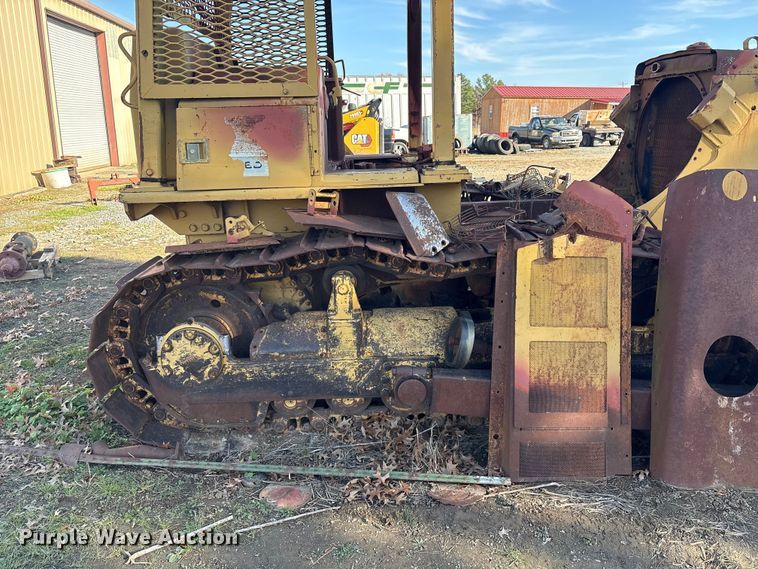 image for item FI0098 Caterpillar D6D dozer