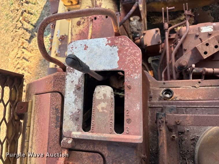image for item FI0098 Caterpillar D6D dozer