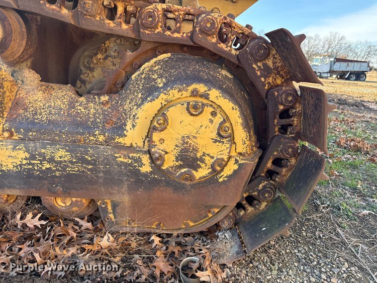 image for item FI0098 Caterpillar D6D dozer