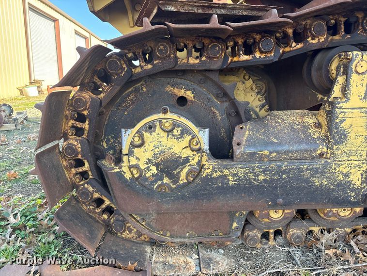 image for item FI0098 Caterpillar D6D dozer