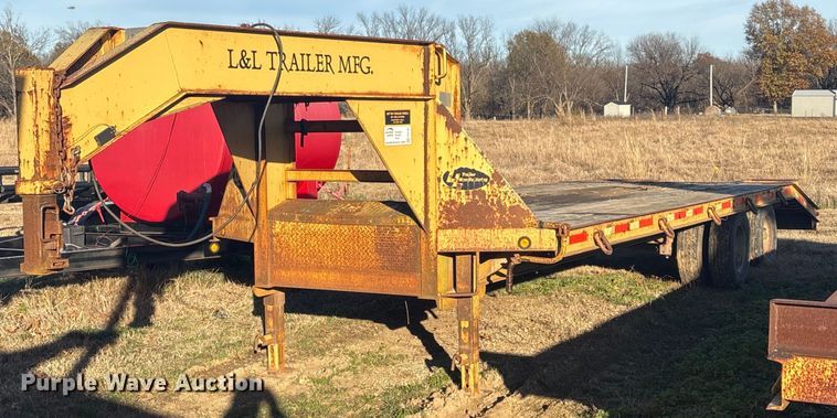 image for item FI0103 2001 L & L Trailer Mfg. equipment trailer