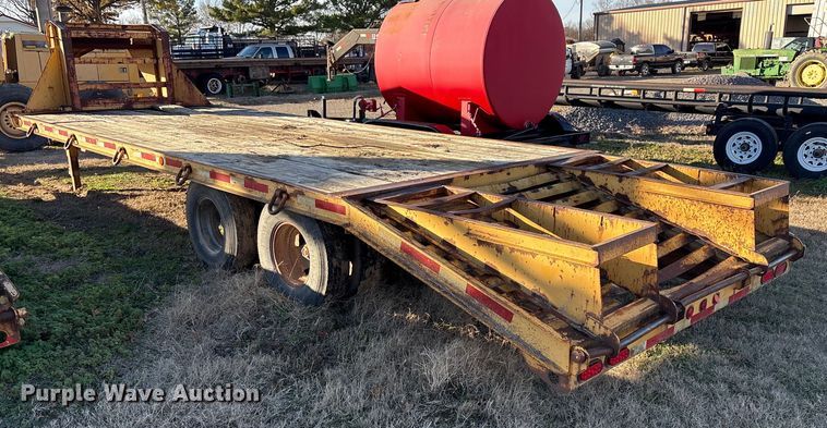 image for item FI0103 2001 L & L Trailer Mfg. equipment trailer