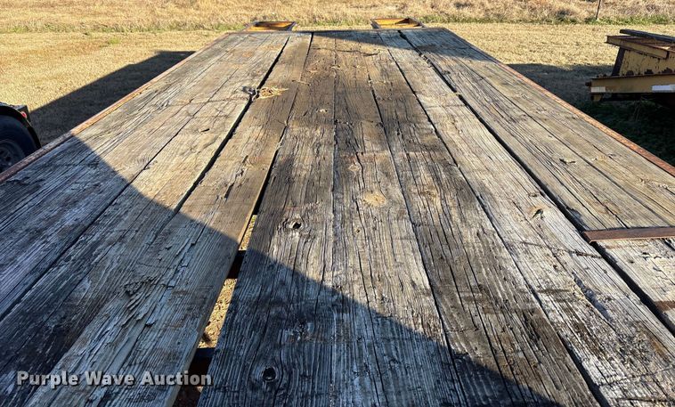 image for item FI0103 2001 L & L Trailer Mfg. equipment trailer