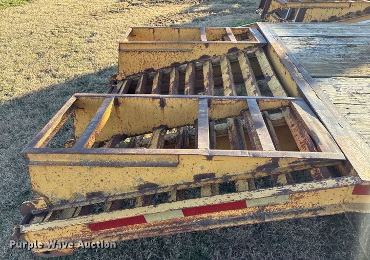 image for item FI0103 2001 L & L Trailer Mfg. equipment trailer