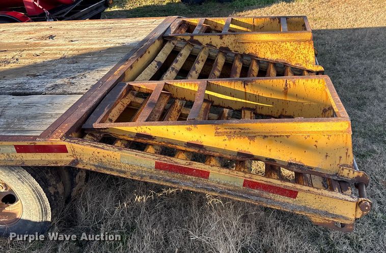 image for item FI0103 2001 L & L Trailer Mfg. equipment trailer