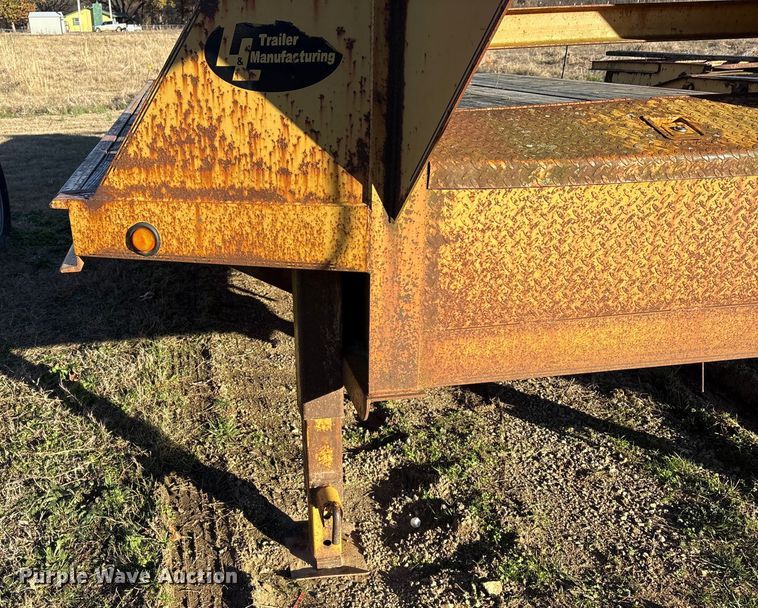 image for item FI0103 2001 L & L Trailer Mfg. equipment trailer