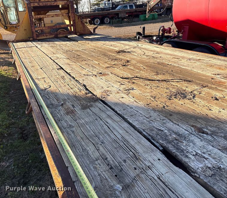 image for item FI0103 2001 L & L Trailer Mfg. equipment trailer