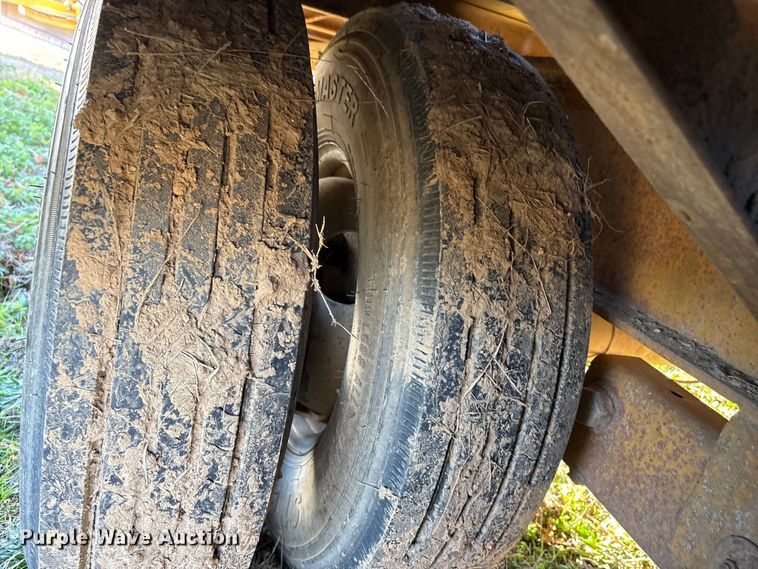 image for item FI0103 2001 L & L Trailer Mfg. equipment trailer