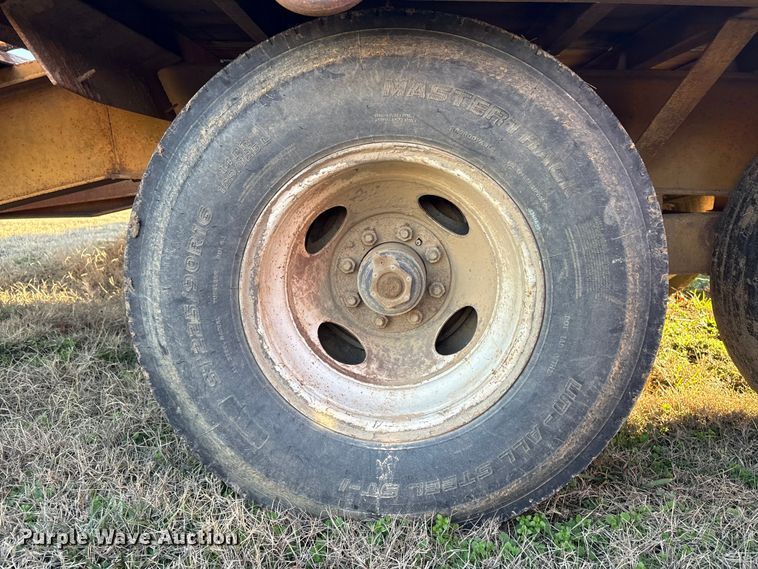 image for item FI0103 2001 L & L Trailer Mfg. equipment trailer