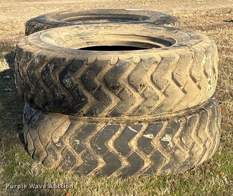 image for item FI0107 (4) 14.00R-24 tires