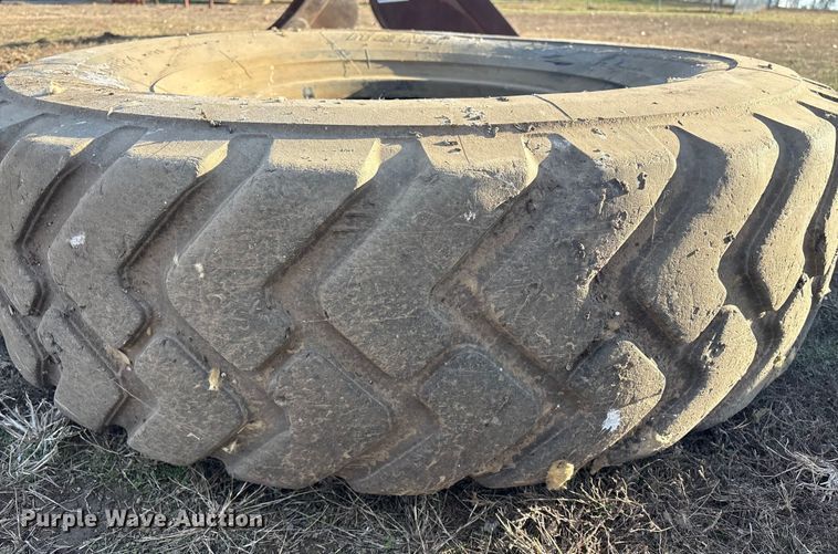 image for item FI0107 (4) 14.00R-24 tires