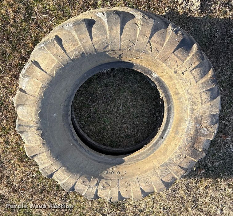 image for item FI0107 (4) 14.00R-24 tires