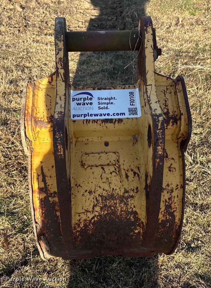 image for item FI0108 Excavator bucket