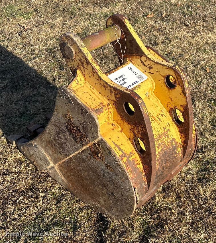 image for item FI0108 Excavator bucket