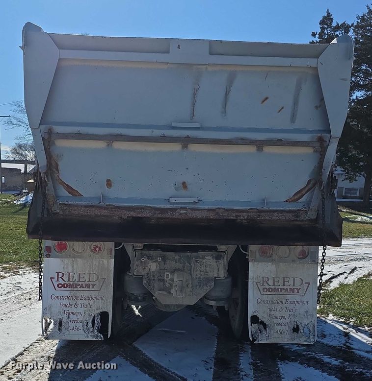 image for item FI0709 1997 Peterbilt 385 dump truck