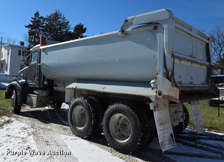 image for item FI0709 1997 Peterbilt 385 dump truck