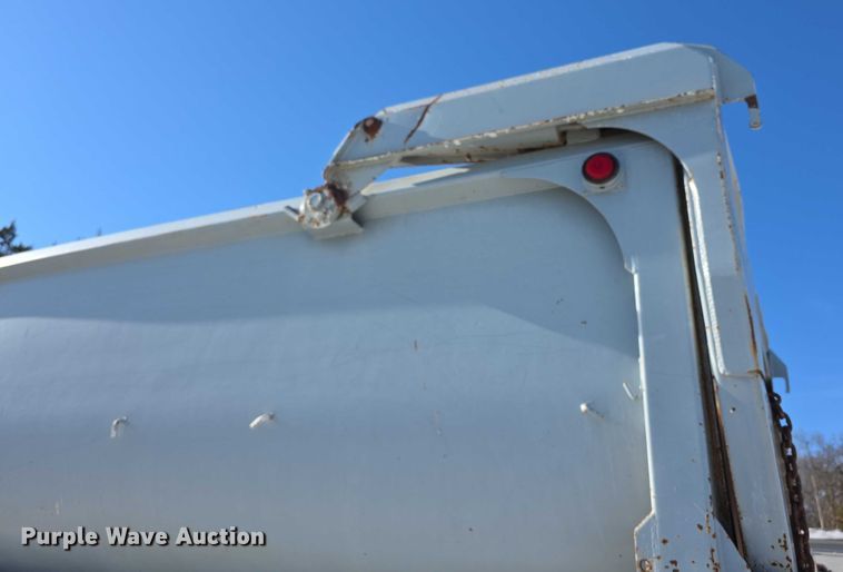 image for item FI0709 1997 Peterbilt 385 dump truck