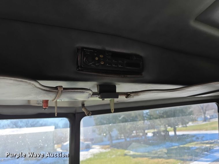 image for item FI0709 1997 Peterbilt 385 dump truck