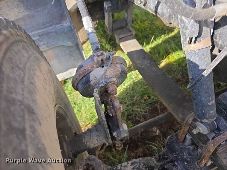 image for item FI0709 1997 Peterbilt 385 dump truck