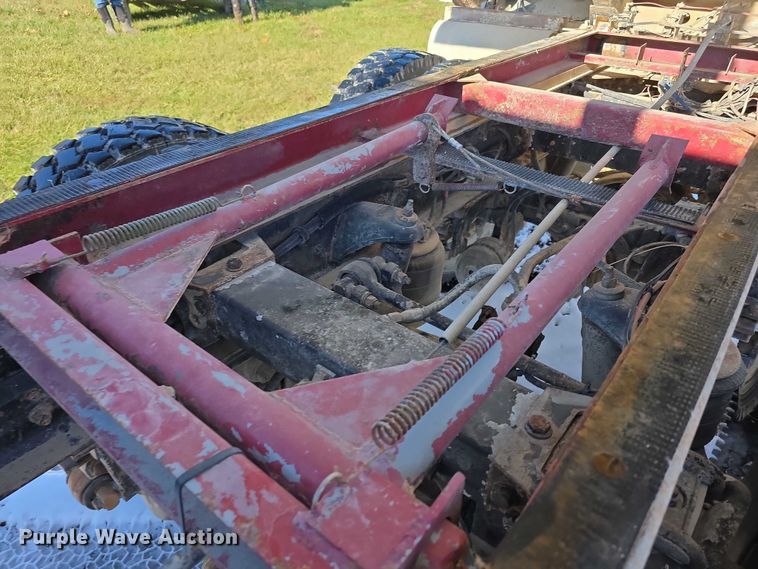 image for item FI0709 1997 Peterbilt 385 dump truck