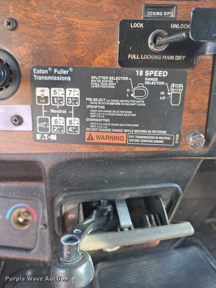 image for item FI0709 1997 Peterbilt 385 dump truck