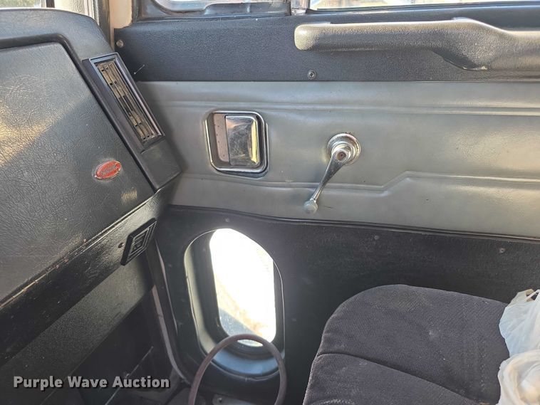 image for item FI0709 1997 Peterbilt 385 dump truck