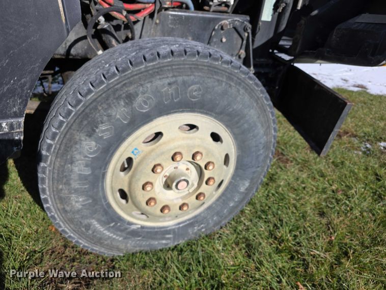 image for item FI0709 1997 Peterbilt 385 dump truck