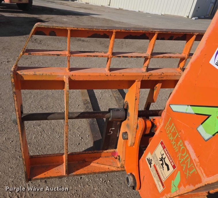 image for item FI0711 2013 Xtreme XR1045 telehandler