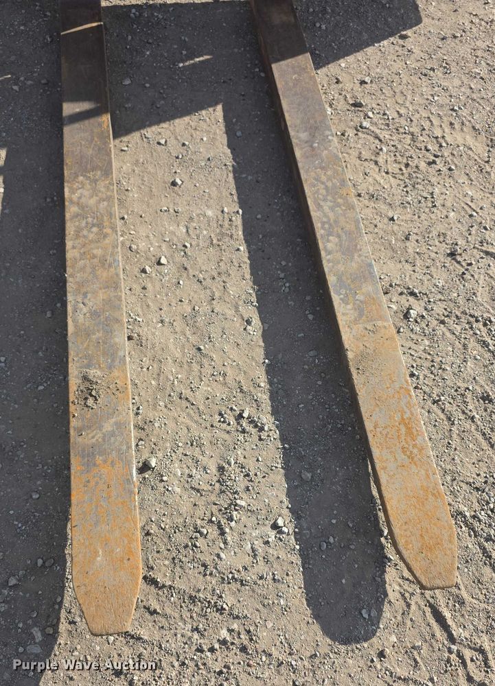 image for item FI0711 2013 Xtreme XR1045 telehandler