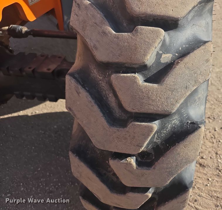 image for item FI0711 2013 Xtreme XR1045 telehandler