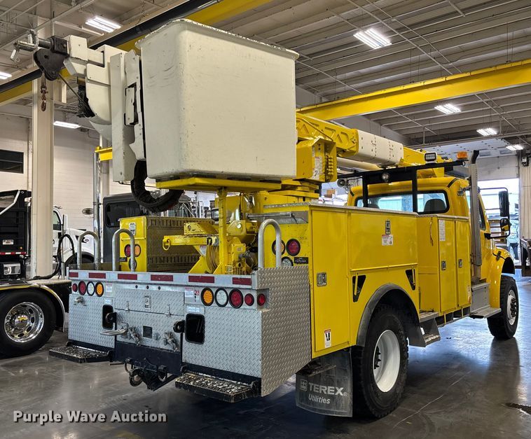 CAMIóN CON CANASTILLA 2021 FREIGHTLINER TEREX