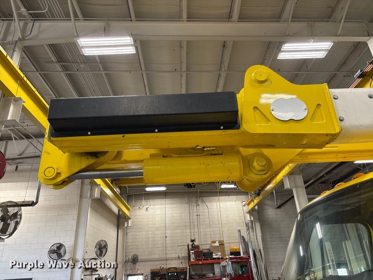 image for item FI1516 2021 Freightliner M2 bucket truck