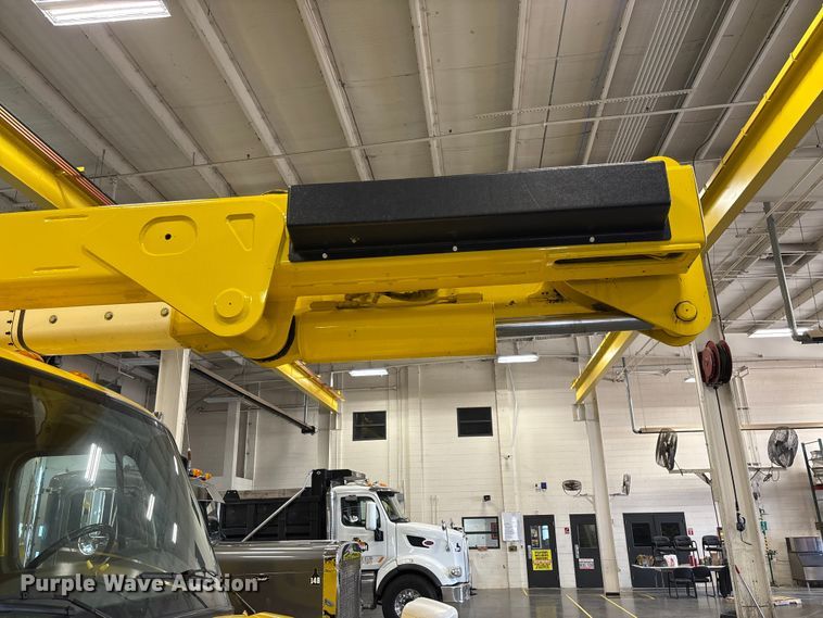 image for item FI1516 2021 Freightliner M2 bucket truck